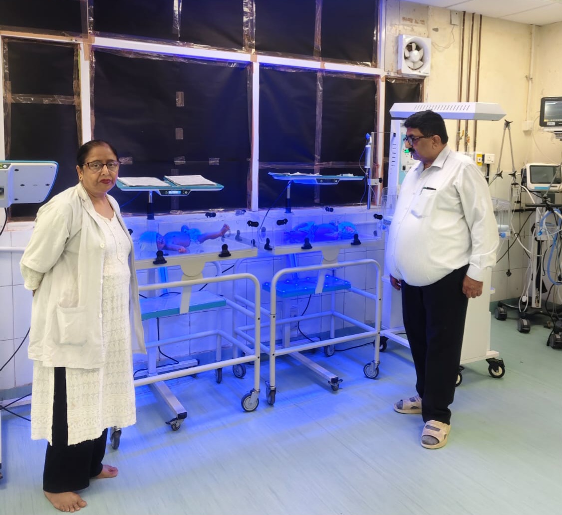 Medical Superintendent Dr. Sanjay Kamra visited Mata Kushalia Hospital.